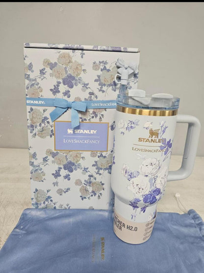Stanley x LoveShackFancy Holiday Rosa Beaux Blue Quencher H2.0 FlowState Tumbler 40oz